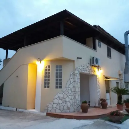 Bed & Breakfast Il Piccolo Nido Borgo Montenero
